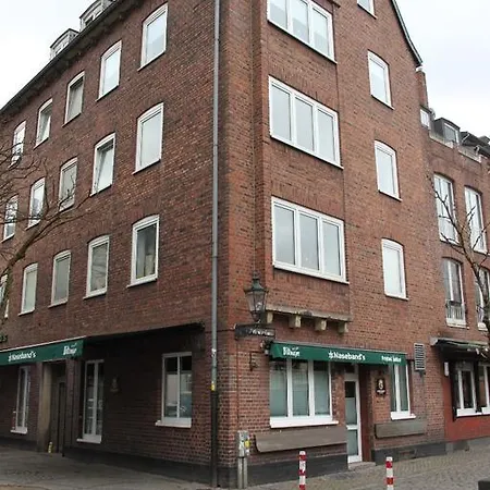 Superfair Oldtown Apartment