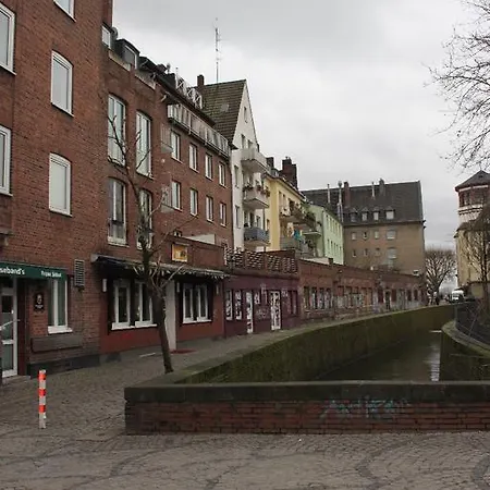 Superfair Oldtown Apartment